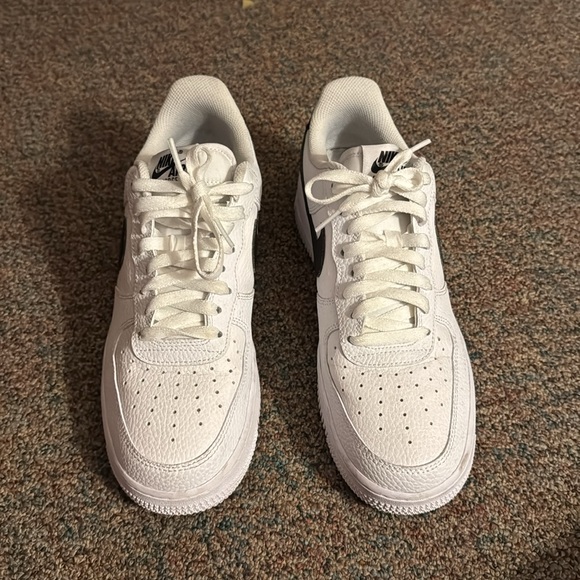 Men’s Nike Air Forces 1’s - Picture 2 of 5